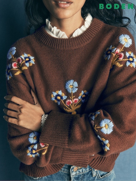 棕色 - Boden Ella 刺繡針織套頭衫