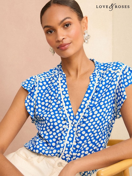 Love & Roses Ruffle Trim V Neck Flutter Sleeve Blouse (966162) | €20