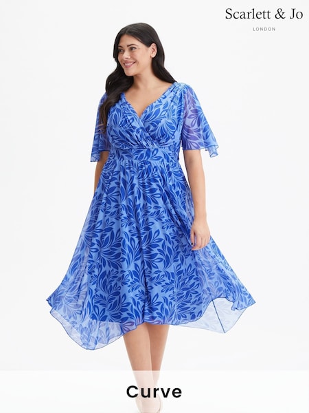Scarlett & Jo Blue Floral Julie Hanky Hem Dress (972481) | 445 QAR