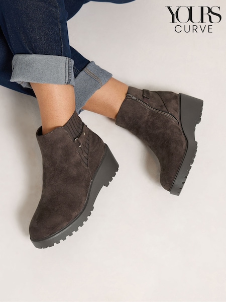 Коричневый - Yours Curve Buckle Detail Wedge Heel Boots In Extra Wide Eee Fit