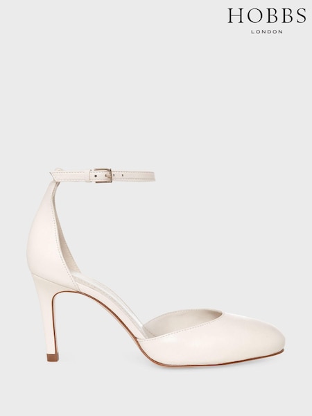 Hobbs Elliya Courts (979973) | 122 €