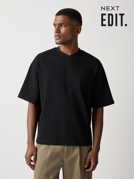 Black - Regular Edit V-neck Boxy Fit T-shirt