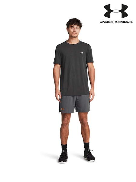 Серый для грунта - Under Armour Vanish Shorts (991129) | €27