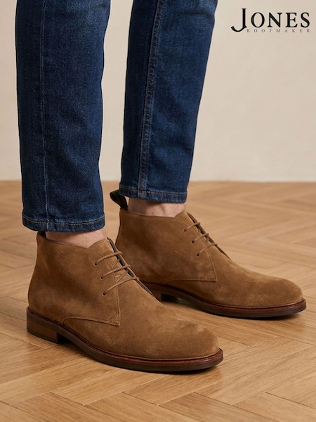 Tan Suede - Regular Jones Bootmaker Deacon Wide Fit Suede Leather Chukka Boots