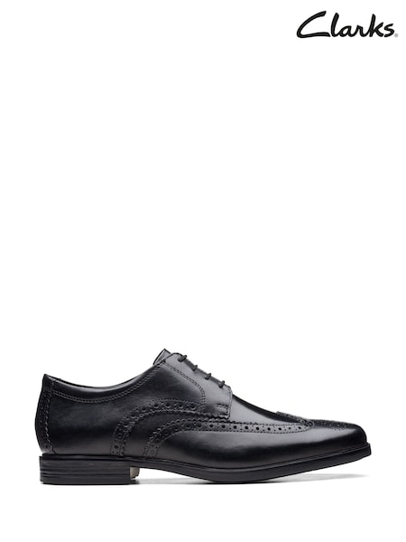 Clarks Leather Howard Walk Wide Fit Shoes (A34873) | € 95