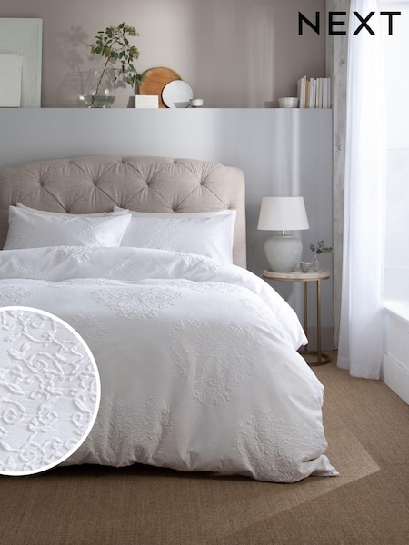 White Heart Embossed Duvet Cover and Pillowcase Set (A52230) | €15 - €32