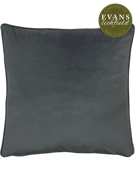 Evans Lichfield Granite Grey 55 x 55cm Opulence Velvet Cushion (A59974) | R$ 255