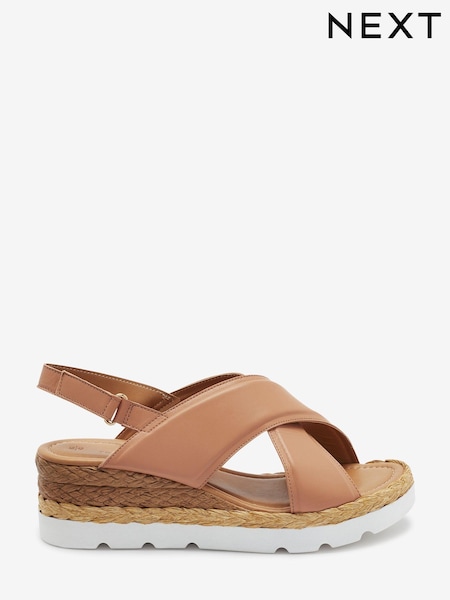 Marron chameau - Chaussures compensées Forever Comfort® Sports croisées (A70102) | € 15