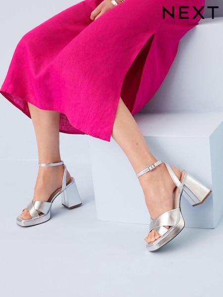 Серебряный - Forever Comfort® Flare Platform Sandals (A9C888) | €8