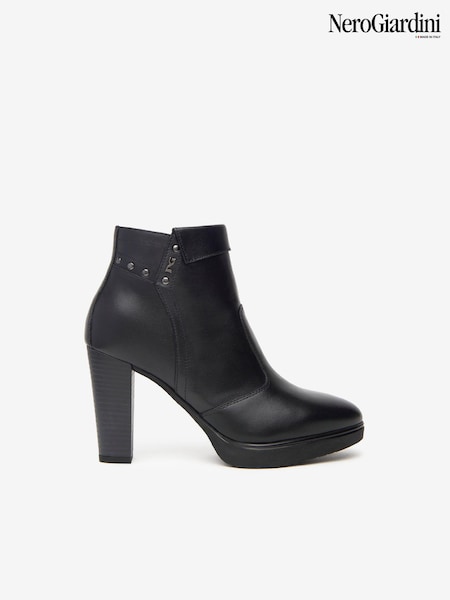NeroGiardini Black Leather Ankle Boots (AA0649) | R$ 1,630