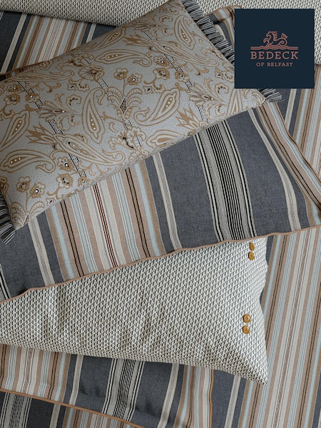 Bedeck of Belfast Oscar Cushion (AA0784) | ‏262 د.إ.‏