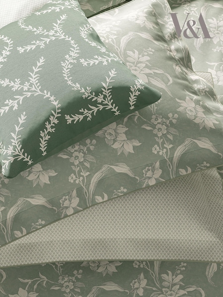 V&A Green Chikan Cushion (AA0804) | €61
