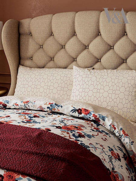 V&A Blue and Red Chinoiserie Charm Standard 100% Cotton Pillowcase Pair (AA0825) | €27