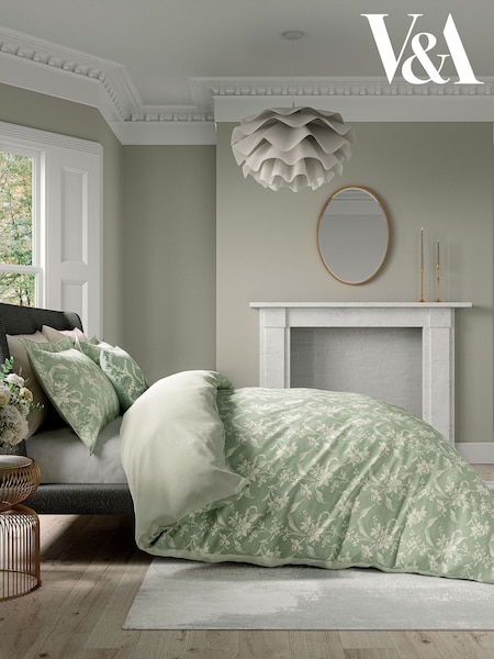 V&A Green Daffodil Dreams 100% Cotton Duvet Cover and Pillowcase Set (AA0830) | €81 - €136