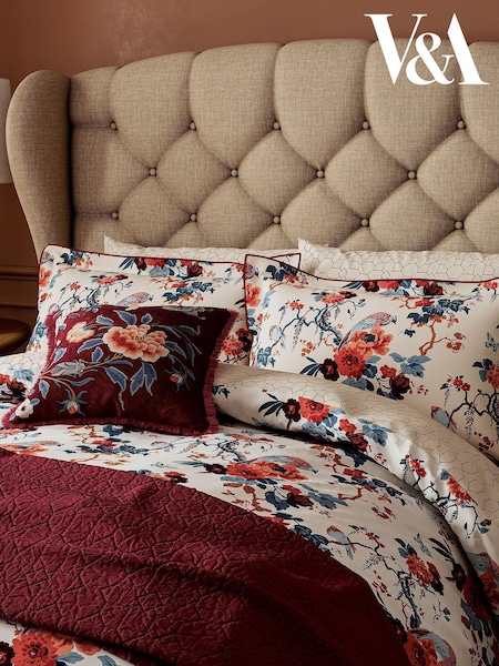 V&A Blue Red Chinoiserie Charm 100% Cotton Throw (AA0854) | €190