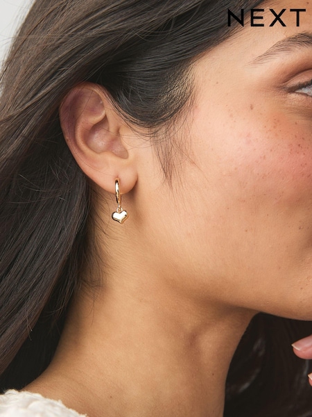Gold Tone Mini Heart Hoop Earrings (AA1613) | €11