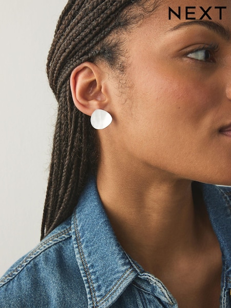 Silver Tone Button Stud Earrings (AA1619) | €6