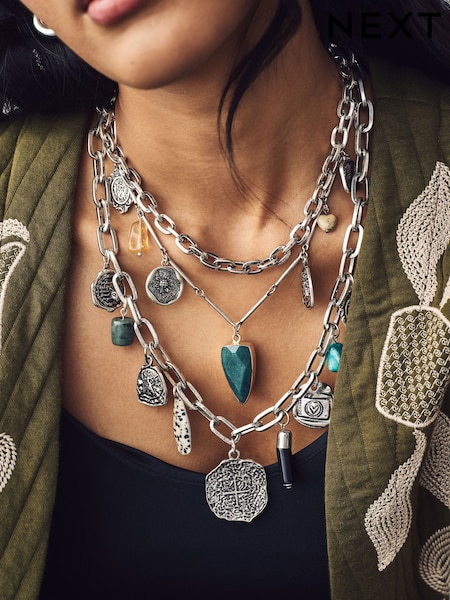 Silver Tone Multi Layer Charm Necklace (AA1654) | €19.50