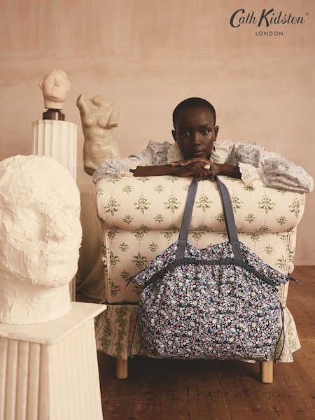 Cath Kidston Navy Dreamers Ditsy Large Drawstring Tote (AA2459) | €80.50