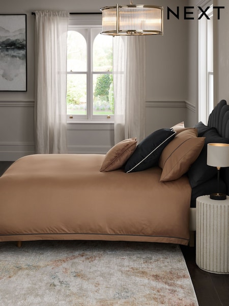 Neutral/Black Collection Luxe 600 Thread Count 100% Cotton Sateen Luxury Duvet Cover And Pillowcase Set (AA3811) | €79 - €122