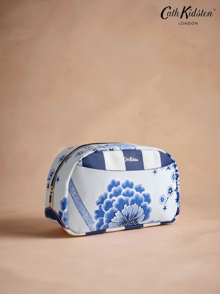 Cath Kidston Blue/White Day Dream Floral Travel Bowling Bag (AA4292) | ₪126