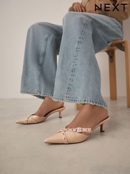 צבע קאמל ניוד - Forever Comfort® Point Eyelet Kitten Mules (AA6920) | ‏120‏₪