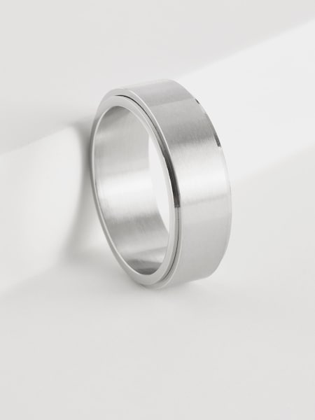 Stainless Steel Silver Tone Ring (AA7894) | €20