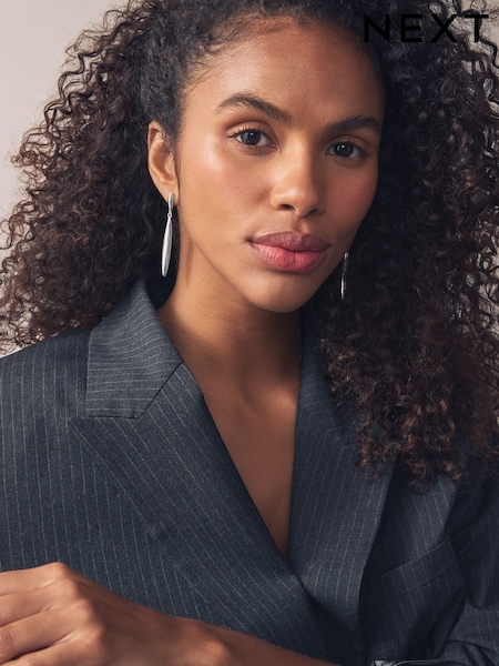 Silver Tone Sleek Drop Earrings (AA8663) | €6