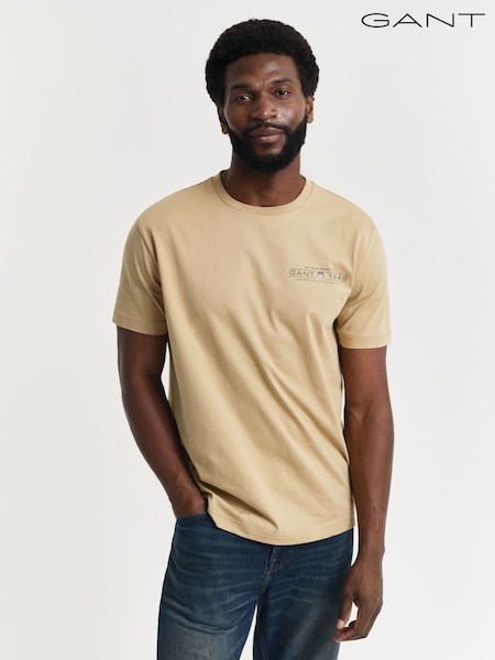 GANT Beige Short Sleeve Printed 100% Cotton Grpahic T-Shirt (AA9609) | R$ 345