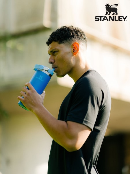 Stanley Azure IceFlow Flip Straw Tumbler Water Bottle 0.89L (AB2847) | €58