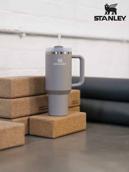 Stanley Ash Quencher H2.0 FlowState Tumbler Water Bottle 1.18L (AB2848) | €61
