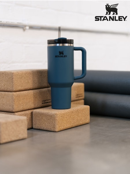Stanley Blue Spruce Quencher H2.0 FlowState Tumbler Water Bottle 1.18L (AB2856) | €61