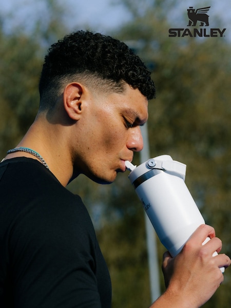 Stanley Frost IceFlow Flip Straw Tumbler Water Bottle 0.89L (AB2866) | €58