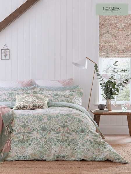 Morris & Co Cochineal Pink 100% Cotton Strawberry Thief Duvet Cover and Pillowcase Set (AB3843) | €95 - €177
