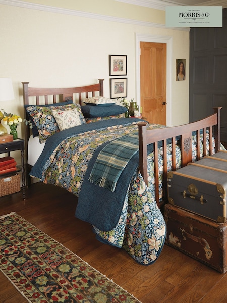 Morris & Co Indigo 100% Cotton Strawberry Thief Duvet Cover and Pillowcase Set (AB3849) | €116 - €190