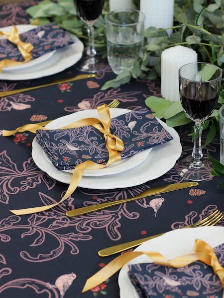 Avalon Home Navy Blue Robins 100% Cotton Tablecloth (AB6200) | €111