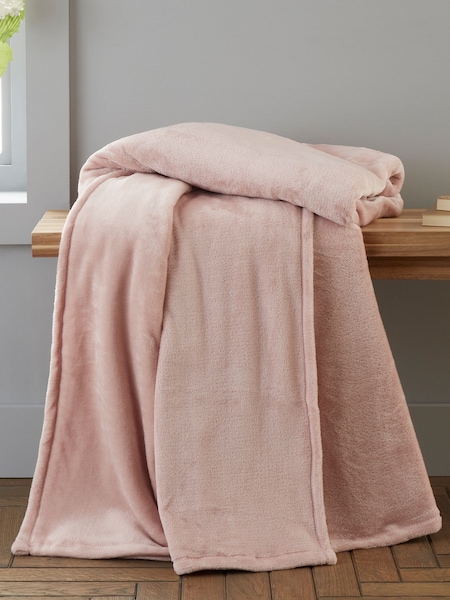 Catherine Lansfield Blush Pink Raschel Soft Velvet Touch Throw (AC4225) | €17