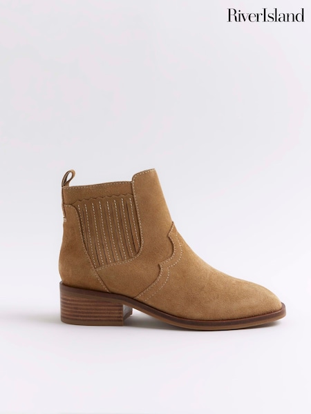 River Island Brown Low Block Heel Suede Boots (AC5963) | €44