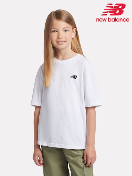 לבן - New Balance Small Girls Logo 100% Cotton T-shirt (AC7679) | ‏101‏₪ - ‏121‏ ₪