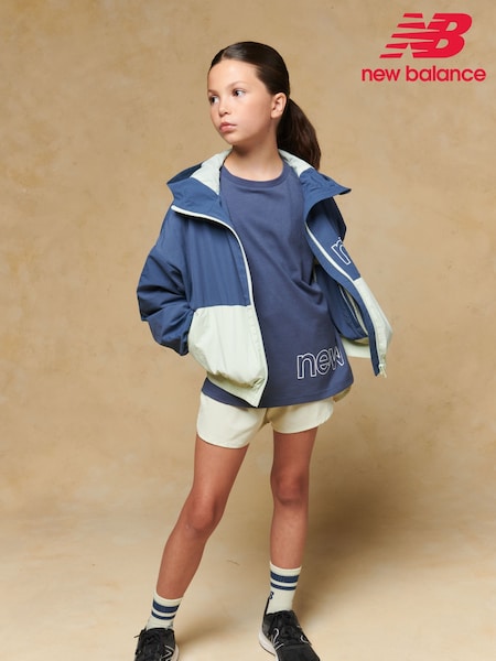 New Balance Green Girls RC Run Shorts (AC7693) | €55 - €66