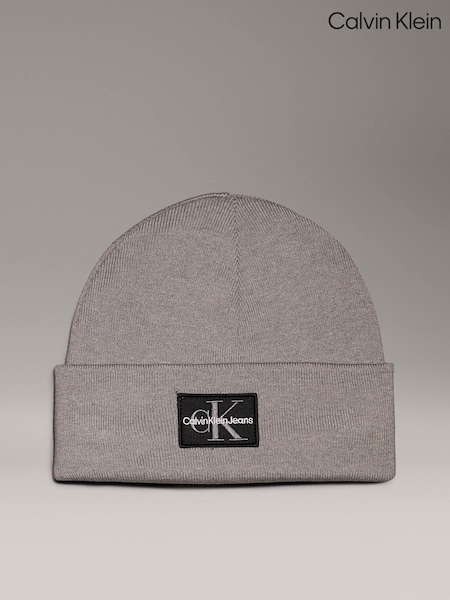 Calvin Klein Grey Logo Patch Warm Beanie (AC9102) | €30