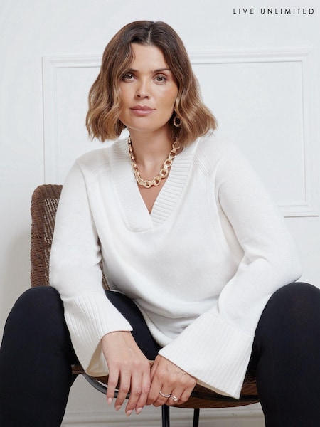 Cream - Live Unlimited V-Neck Swing Jumper (AD2481) | 330 LEI