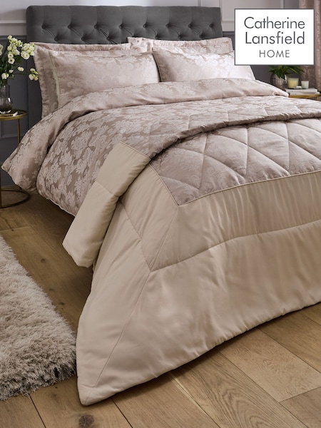 Catherine Lansfield Champagne Damask Jacquard Bedspread (AD3371) | €74