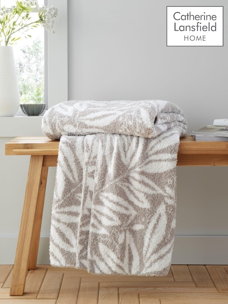 Catherine Lansfield Natural Soft and Cosy Sorrel Leaves Throw (AD3405) | €47