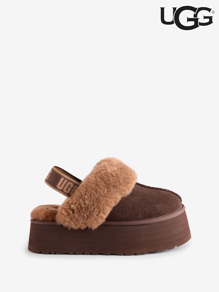 UGG Burnt Cedar Funkette Flatform Slippers (AD3929) | €70