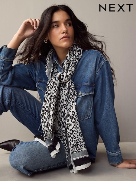 Musta & Valkoinen Animal - Lightweight Scarf (AD5326) | €19