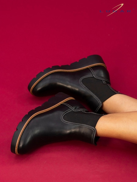Lunar Taylor Black Wedge Boots (AD7313) | €26