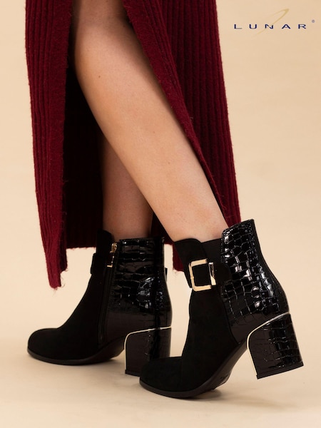 Lunar Tawny Ankle Boots (AD7323) | €93