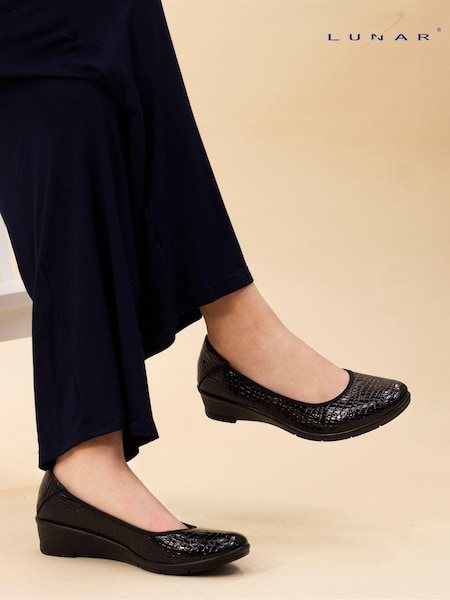 Lunar Winnie Leather Wedge Black Shoes (AD7332) | ‏204 د.إ.‏