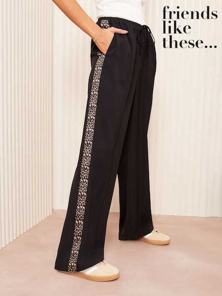 Friends Like These Black Petite Wide Leg Tailored Side Stripe Trousers (AD8151) | €49